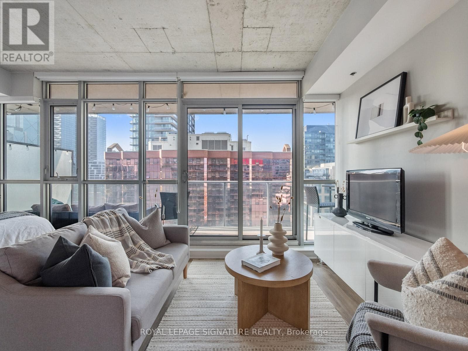 1410 - 375 KING STREET W — Toronto (Waterfront Communities), Ontario - Main photo