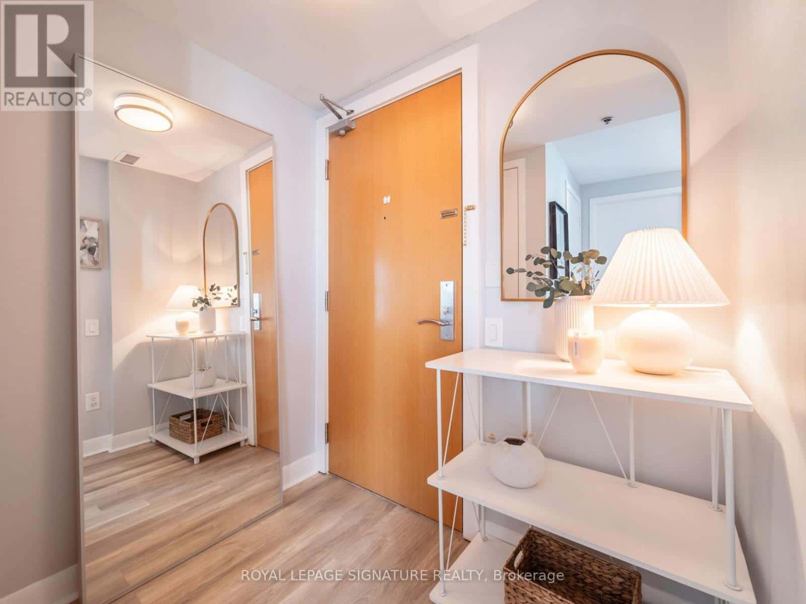 1410 - 375 KING STREET W — Toronto (Waterfront Communities), Ontario - Photo 2 of 20