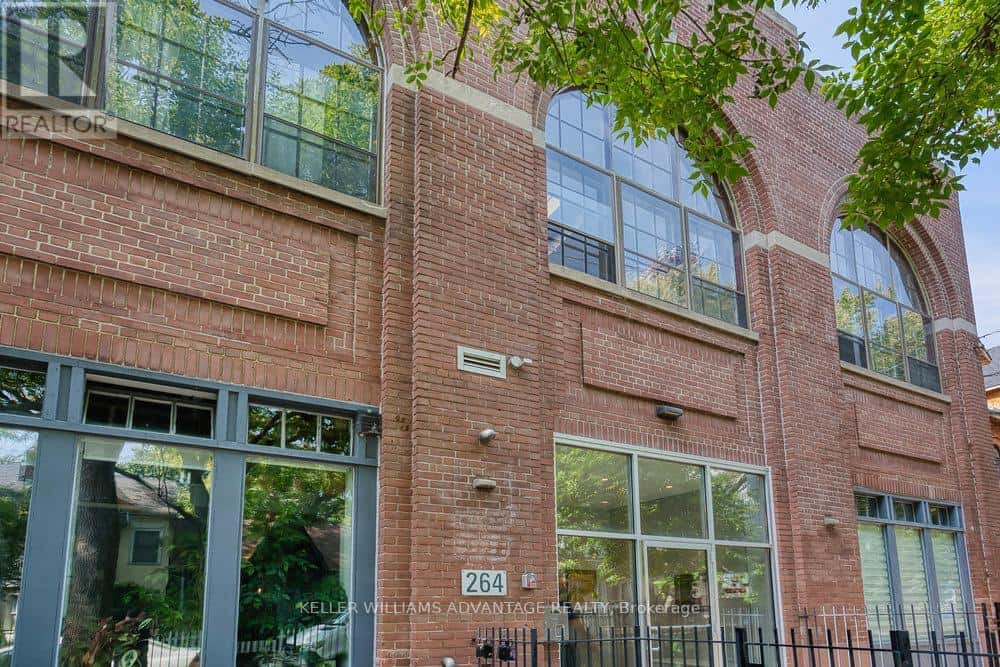 206 - 264 SEATON STREET — Toronto (Moss Park), Ontario - Photo 2 of 39