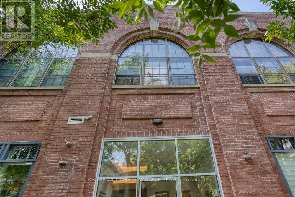 206 - 264 SEATON STREET — Toronto (Moss Park), Ontario - Photo 3 of 39