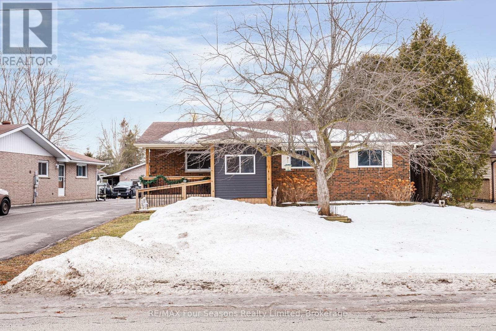 225 CHRISTOPHER STREET — Clearview (Stayner), Ontario - Main photo