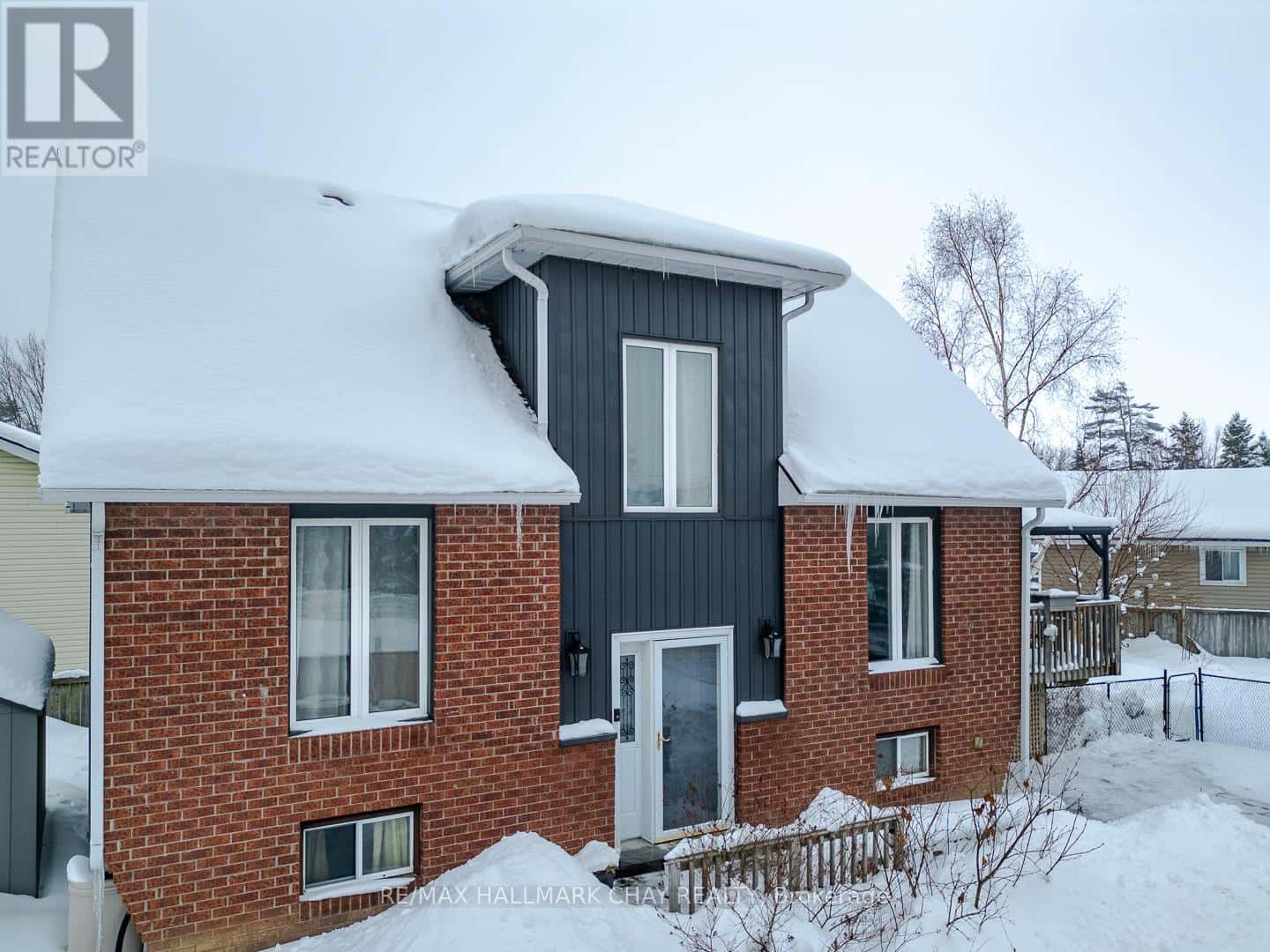 3337 BECKETT PLACE — Severn (West Shore), Ontario - Photo 2 of 20