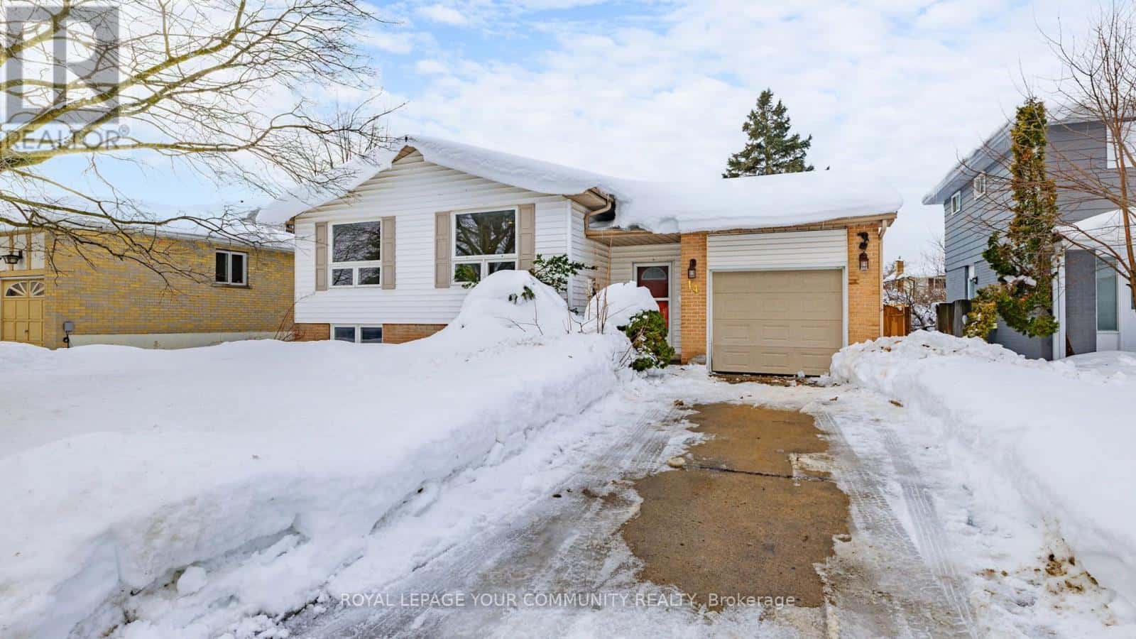 14 LONSDALE PLACE — Barrie (Grove East), Ontario - Photo 2 of 40