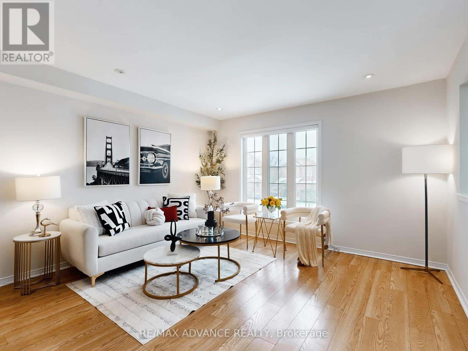 24 MARTELL GATE — Aurora, Ontario - Photo 4 of 33