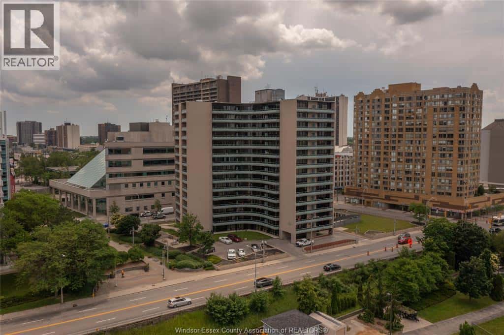 111 RIVERSIDE DRIVE East Unit# 311 — Windsor, Ontario - Photo 2 of 47