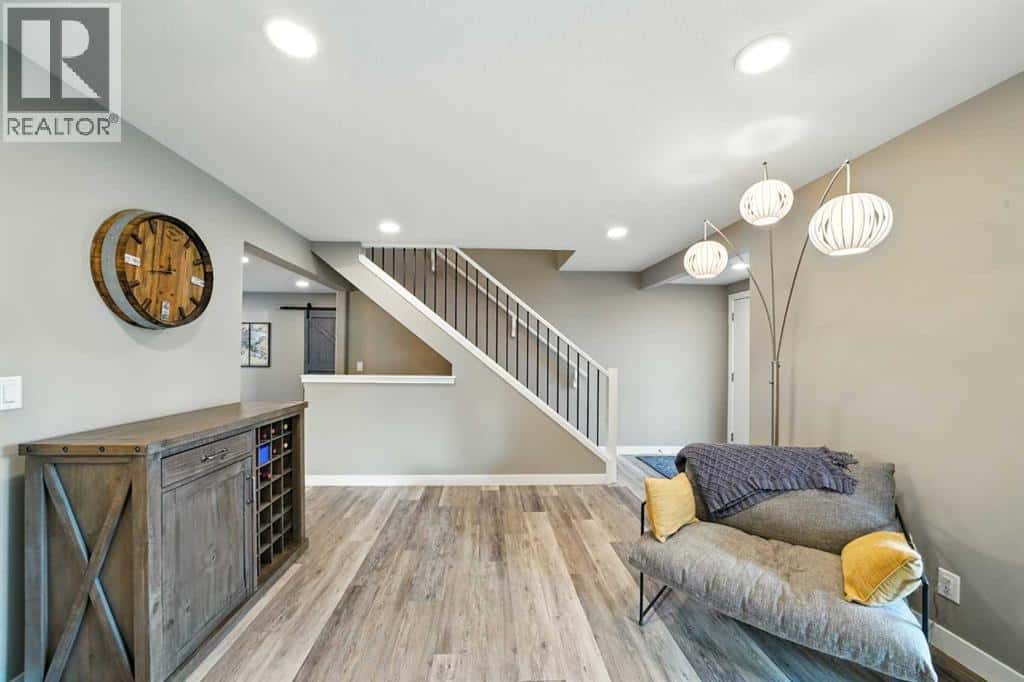 6 Wiltshire Place — Red Deer, Alberta - Photo 5 of 40