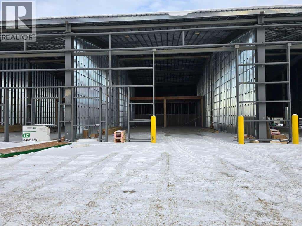 14 Griffin Industrial Point — Cochrane, Alberta - Photo 5 of 10