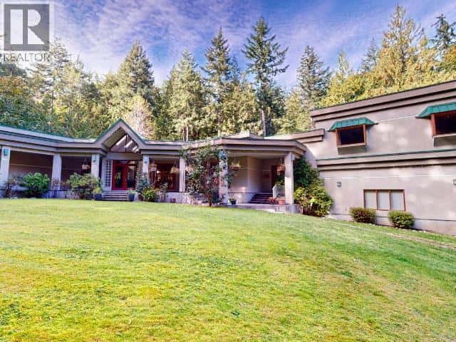 7734 MC AULAY ROAD — Powell River, British Columbia - Photo 2 of 68