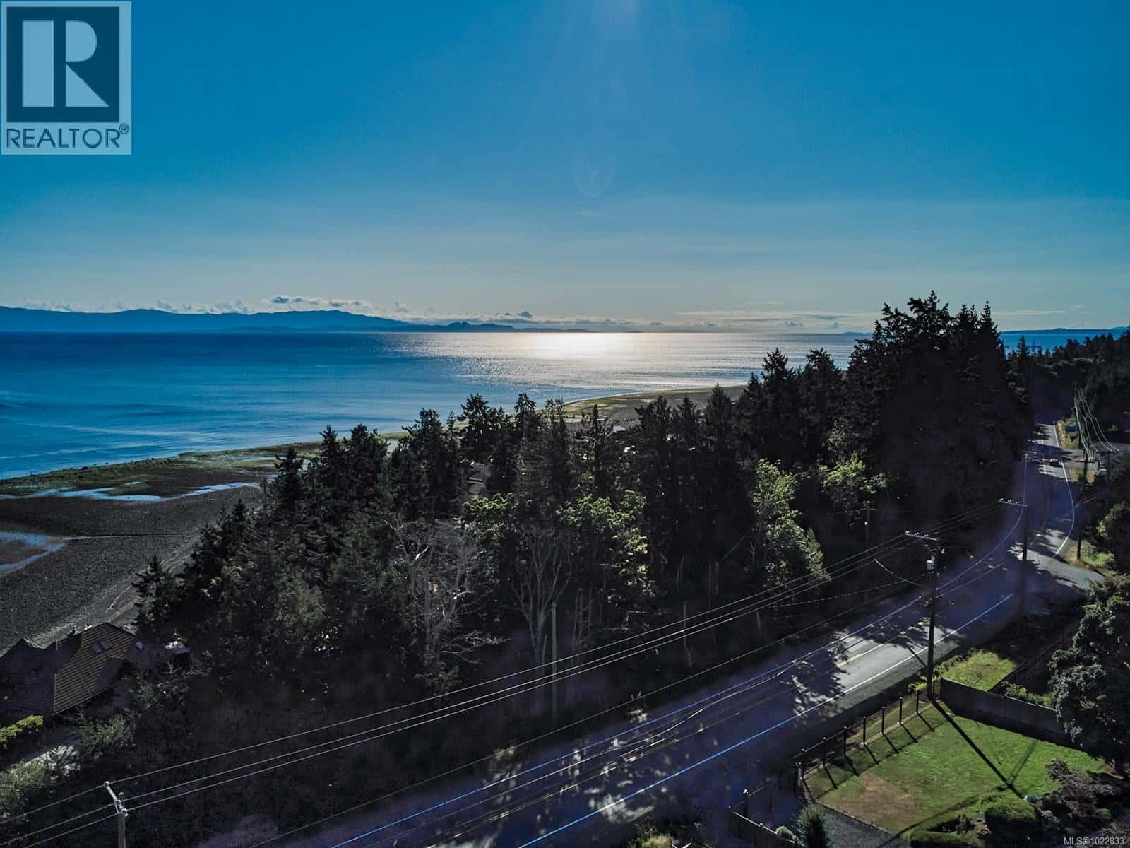 6632 Island Hwy W — Bowser, British Columbia - Photo 2 of 10