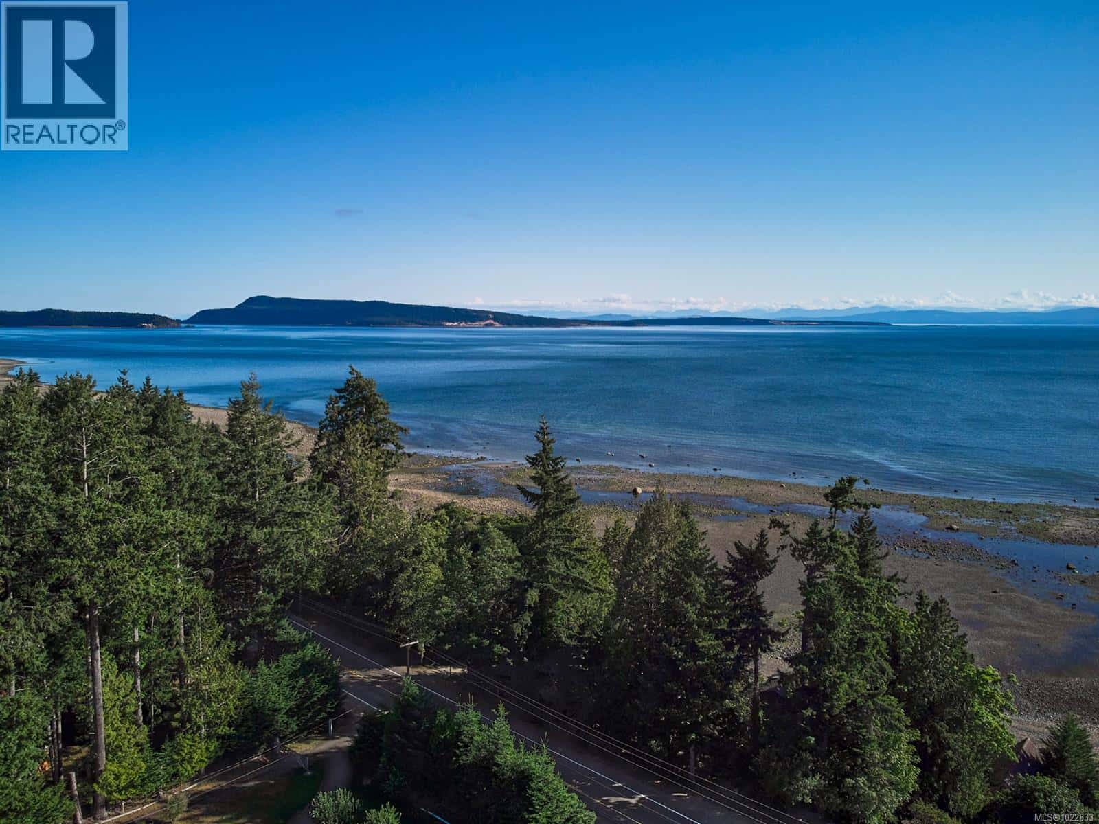 6632 Island Hwy W — Bowser, British Columbia - Photo 3 of 10