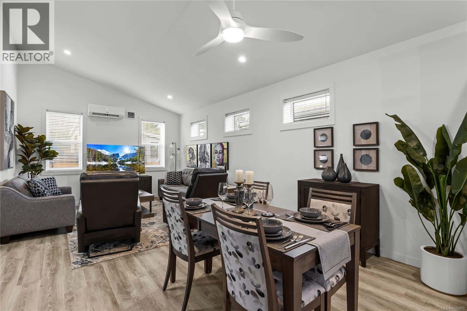 9 3025 Royston Rd — Cumberland, British Columbia - Photo 3 of 45