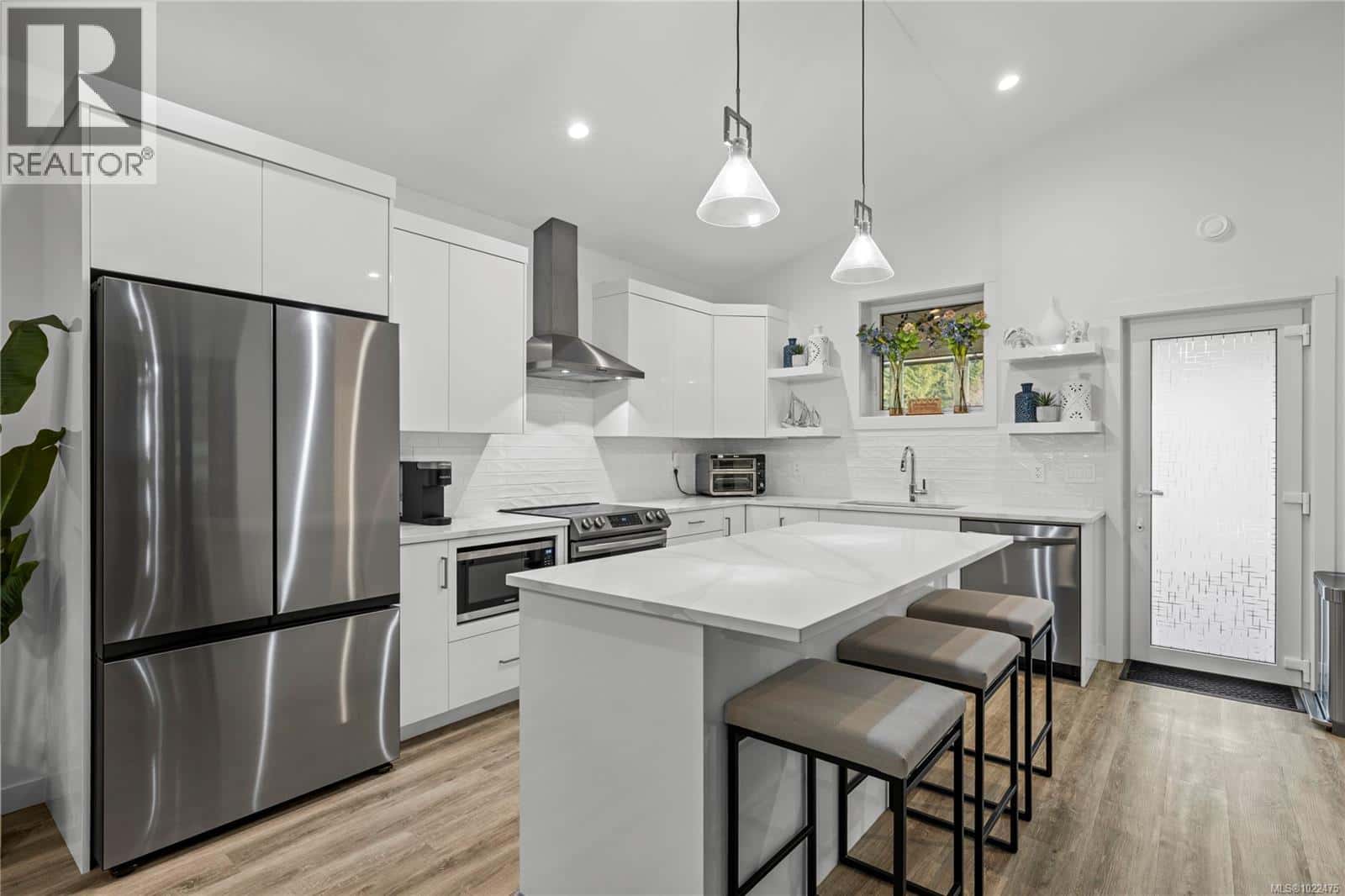 9 3025 Royston Rd — Cumberland, British Columbia - Photo 5 of 45