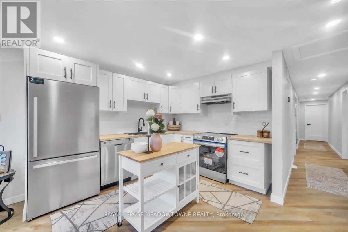 80 MCANULTY BOULEVARD — Hamilton (Crown Point), Ontario - Photo 3 of 49