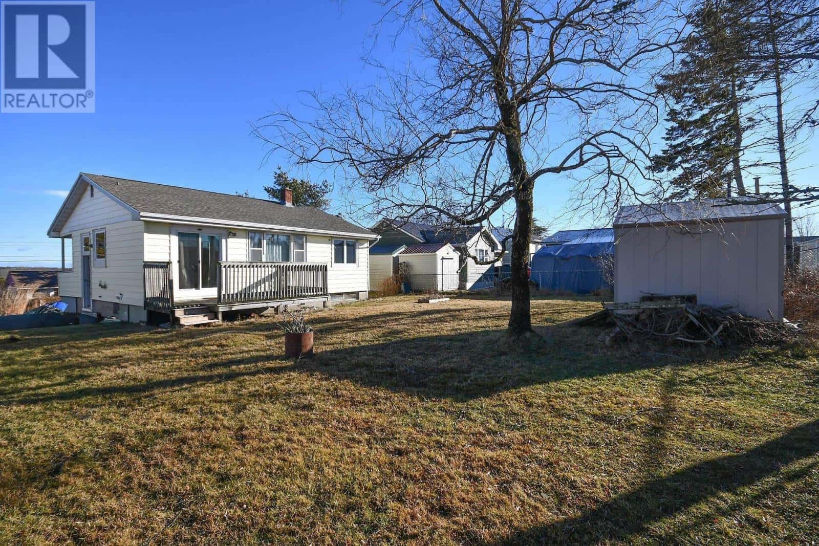 51 Mansion Avenue — Halifax, Nova Scotia - Photo 4 of 33