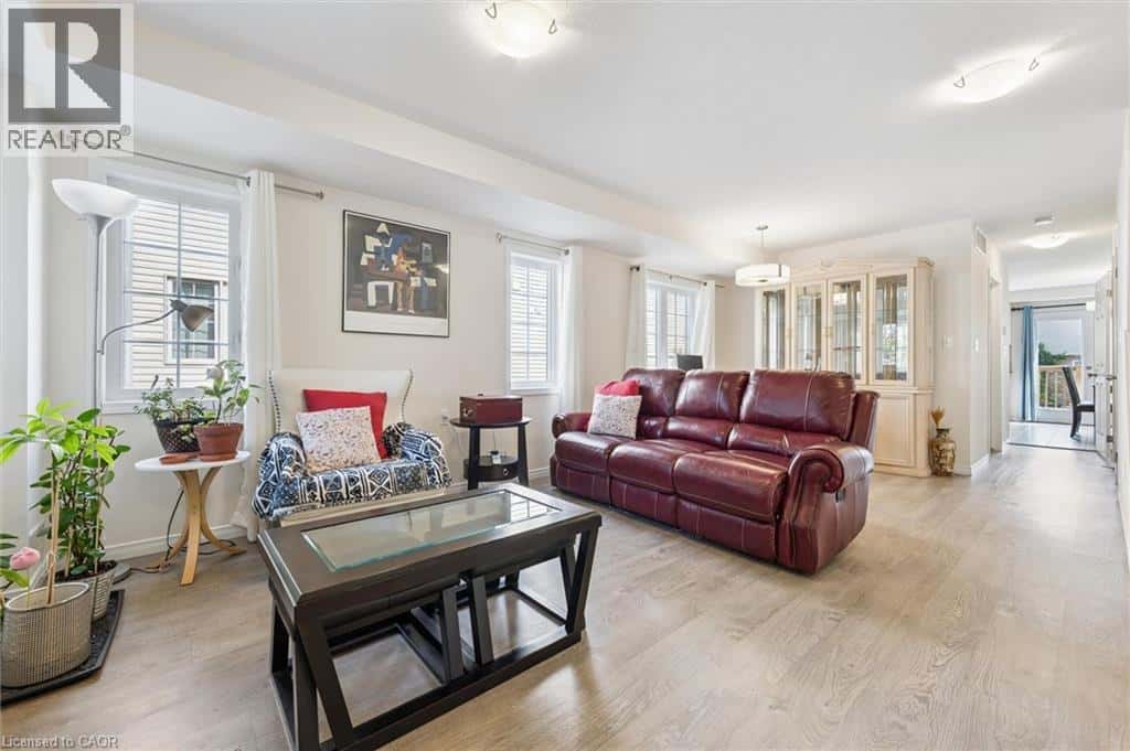 388 OLD HURON Road Unit# 12B — Kitchener, Ontario - Photo 2 of 21