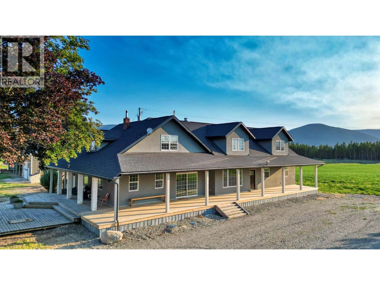 2703 4th Street — Lister, British Columbia - Photo 5 of 40