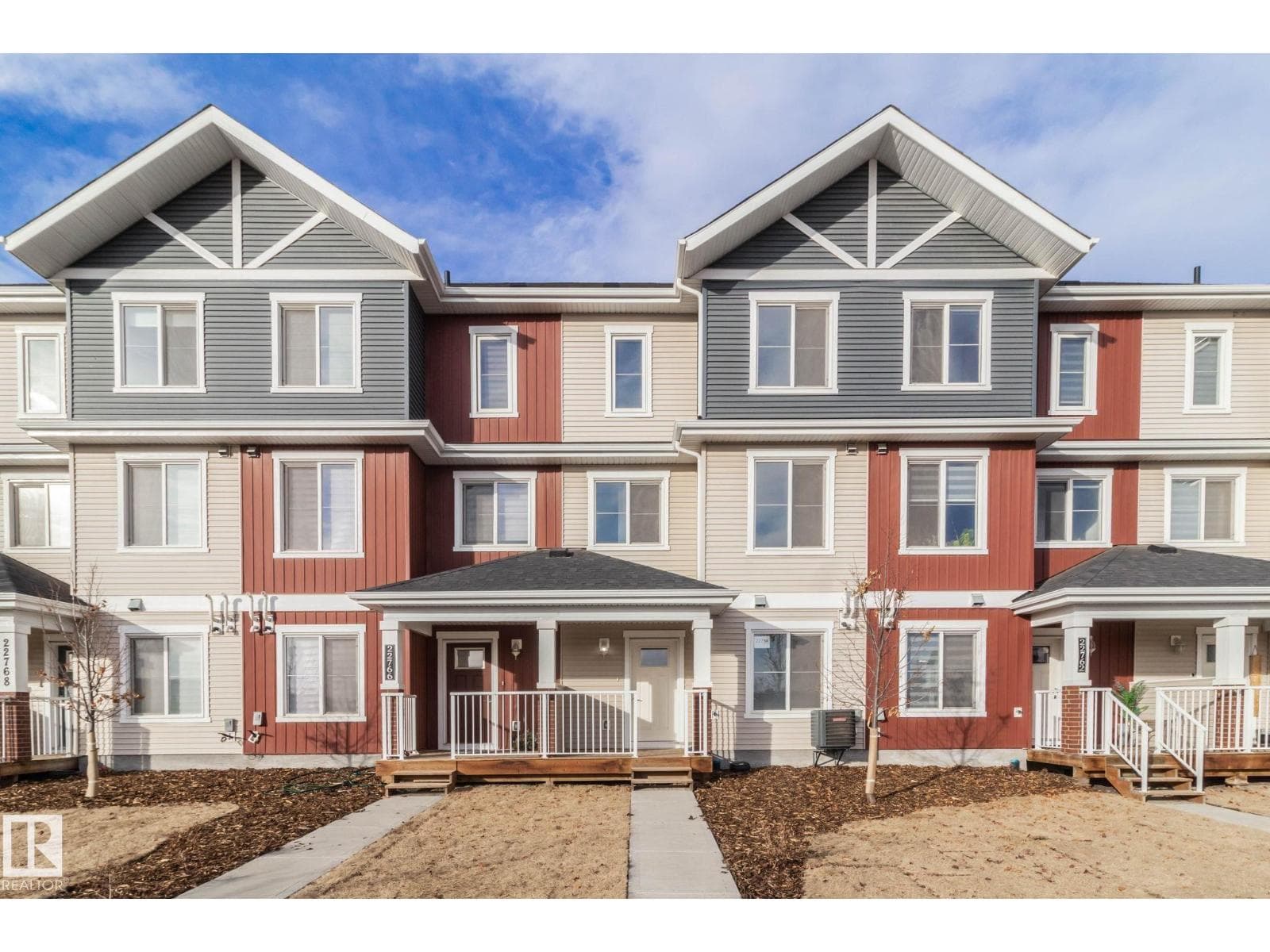 22764 97 AV NW — Edmonton, Alberta - Main photo