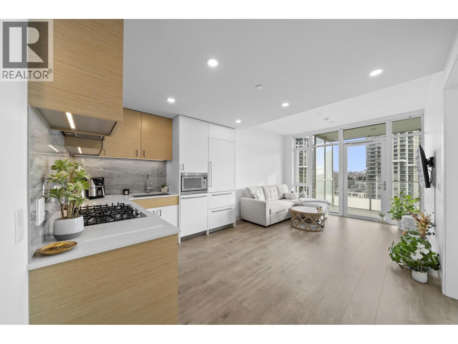 1003 200 KLAHANIE COURT — West Vancouver, British Columbia - Main photo