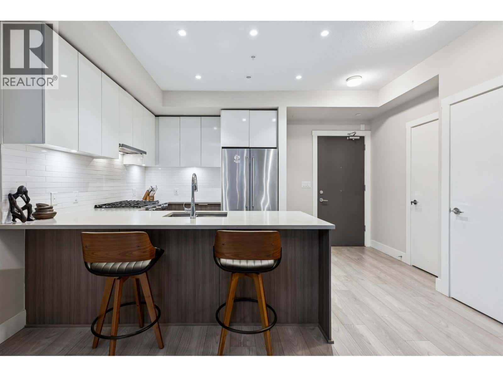 202 3588 SAWMILL CRESCENT — Vancouver, British Columbia - Photo 3 of 33