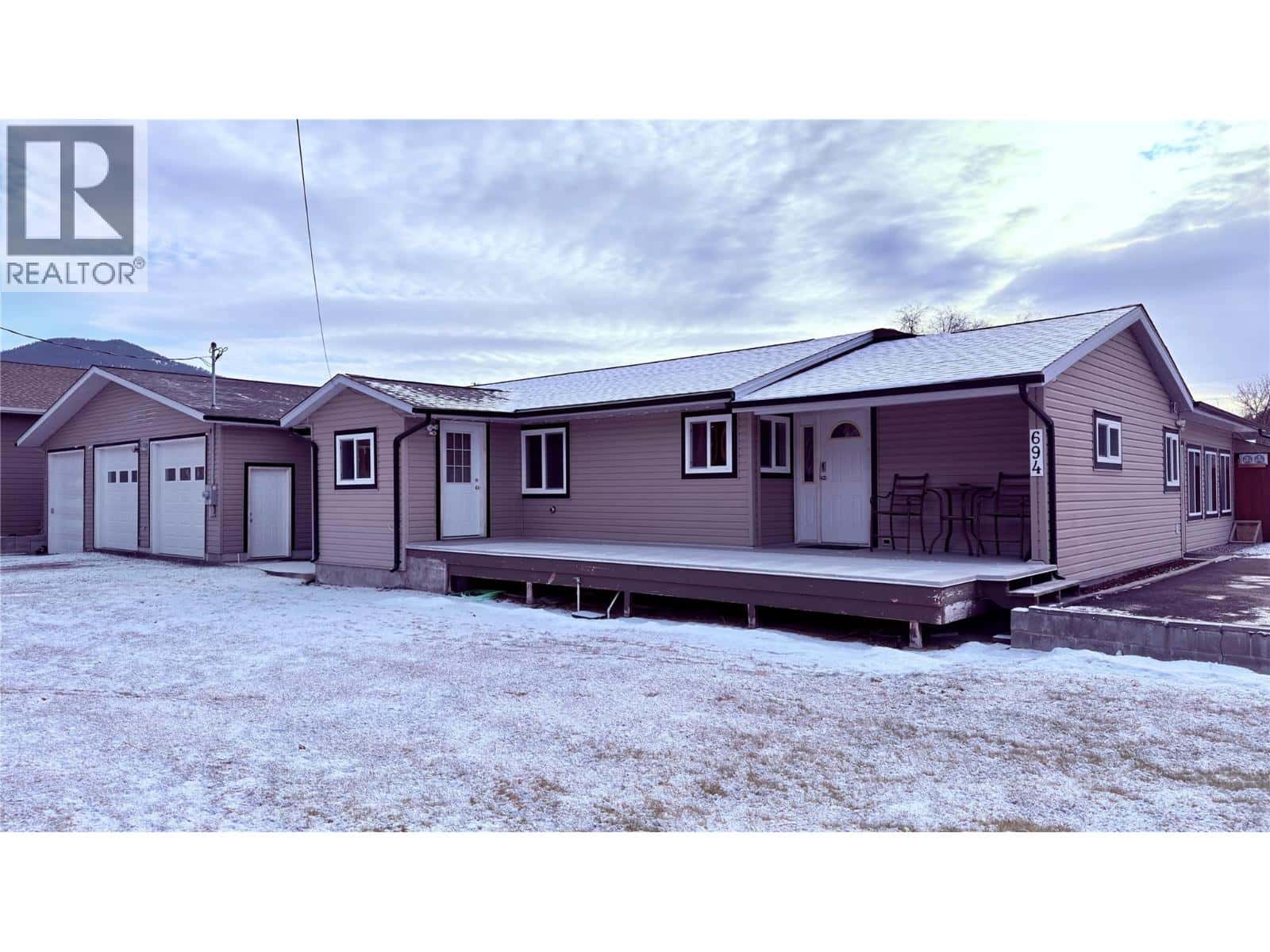 694 Palmerston Avenue