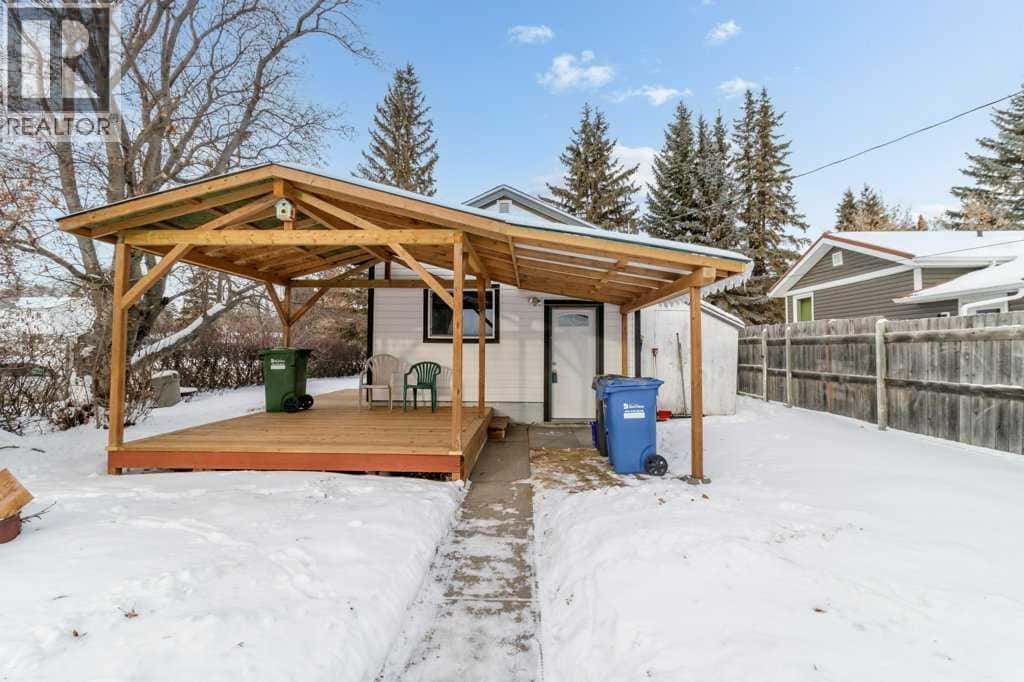 4025 46 Street — Red Deer, Alberta - Photo 2 of 27