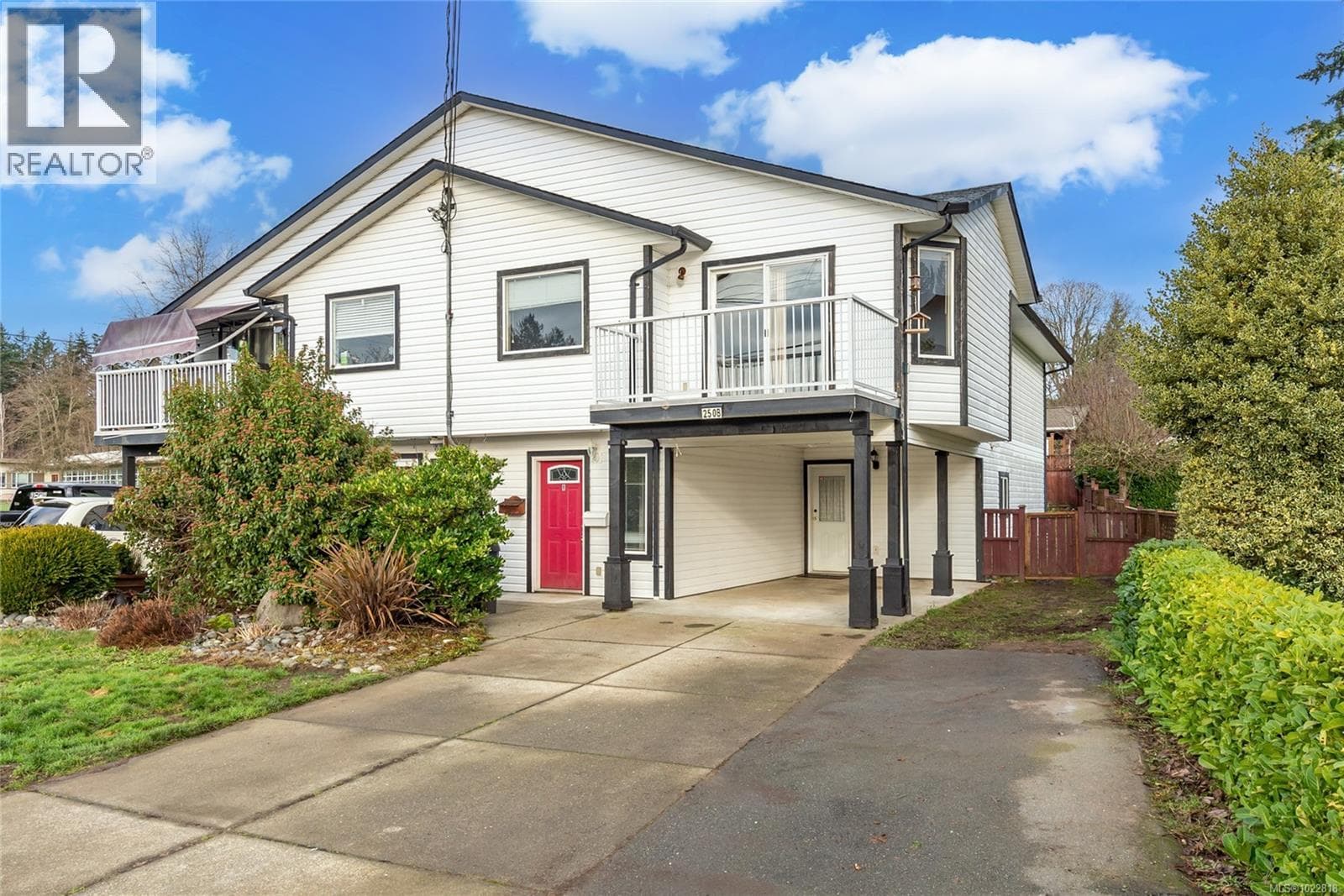 B 250 Centennial Dr — Courtenay, British Columbia - Main photo