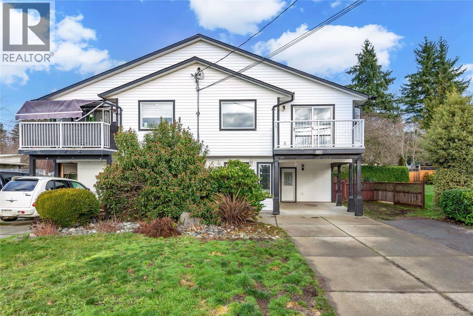 B 250 Centennial Dr — Courtenay, British Columbia - Photo 2 of 51