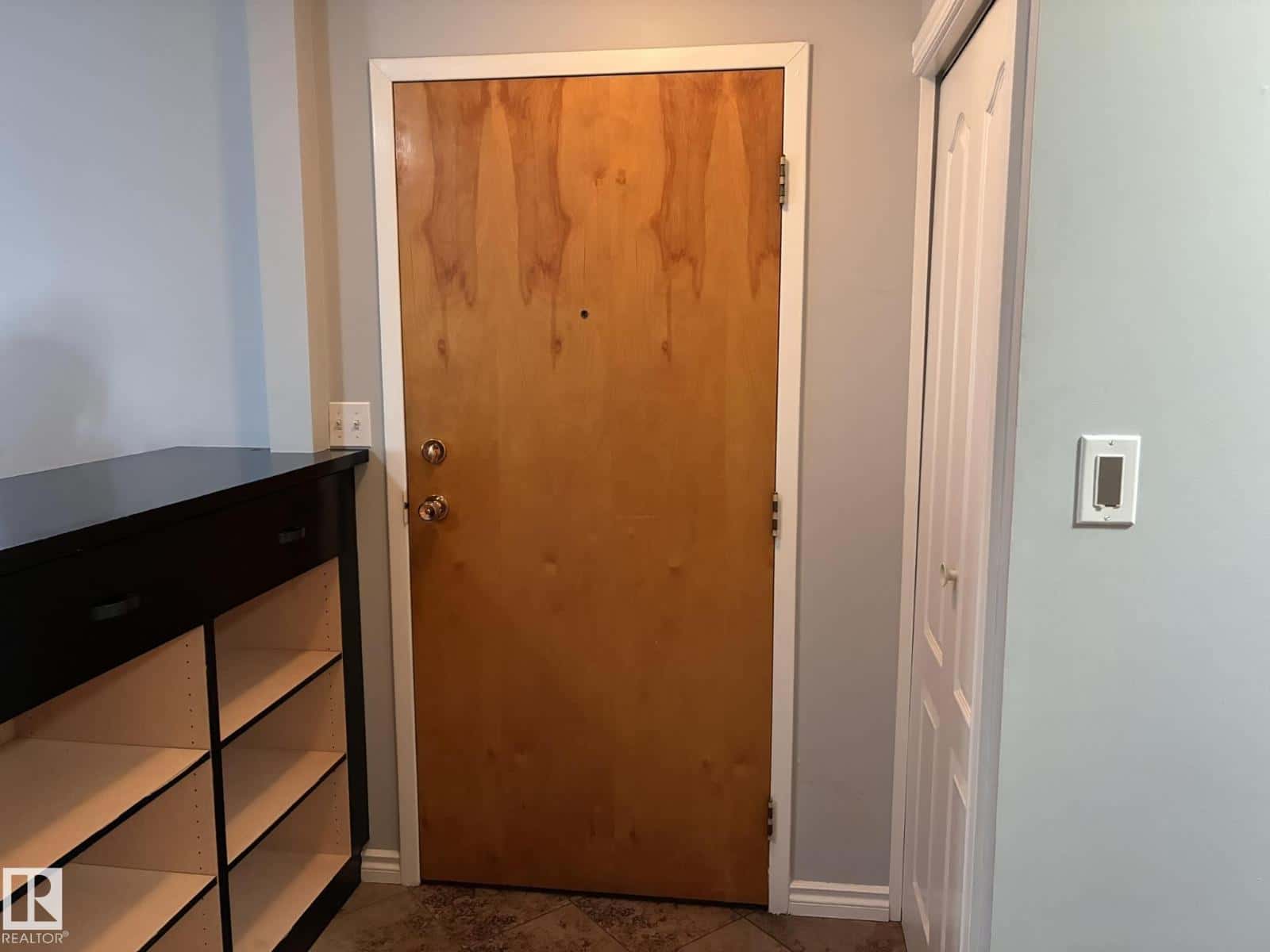 #17 10721 116 ST NW — Edmonton, Alberta - Photo 2 of 27