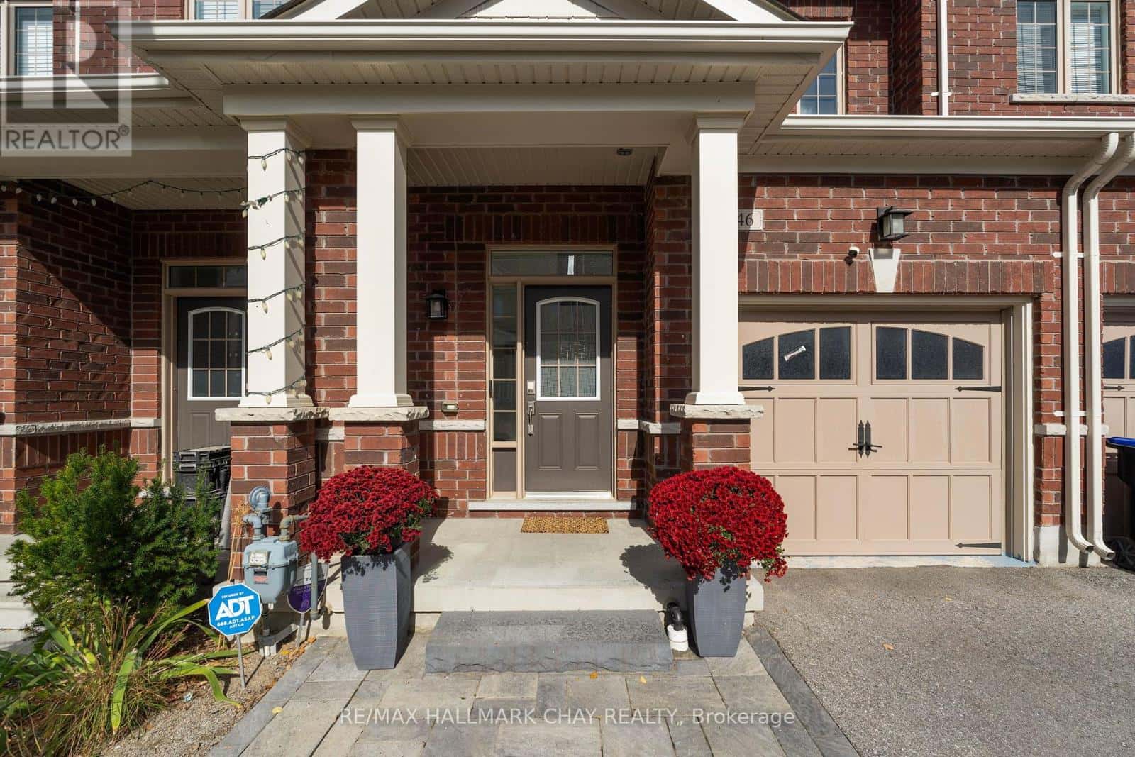 46 CLIFFORD CRESCENT — New Tecumseth (Tottenham), Ontario - Photo 2 of 39