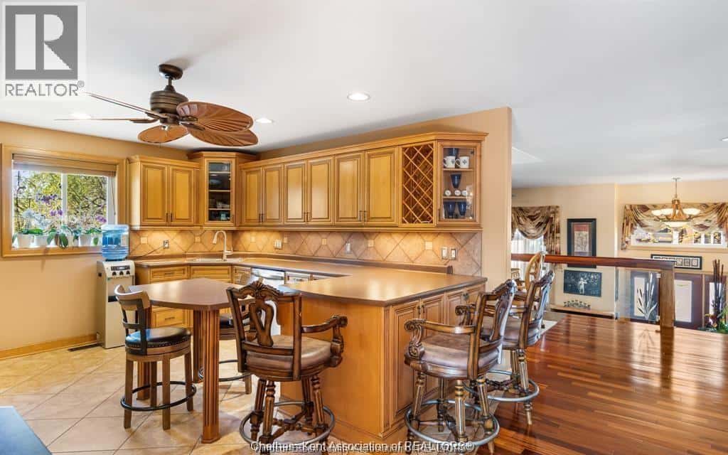 35 Normandy AVENUE — Kingsville, Ontario - Photo 4 of 25