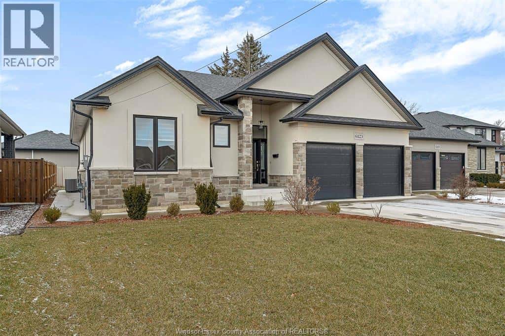 6123 MALDEN ROAD — LaSalle, Ontario - Photo 2 of 37