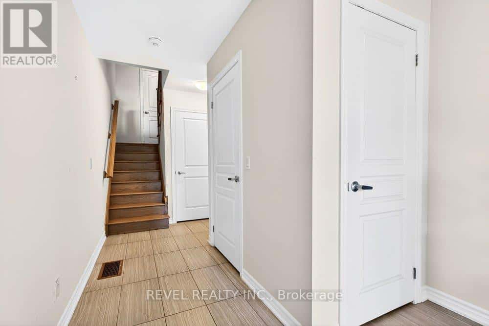 3053 BLACKTUSK COMMON — Oakville (JM Joshua Meadows), Ontario - Photo 4 of 47