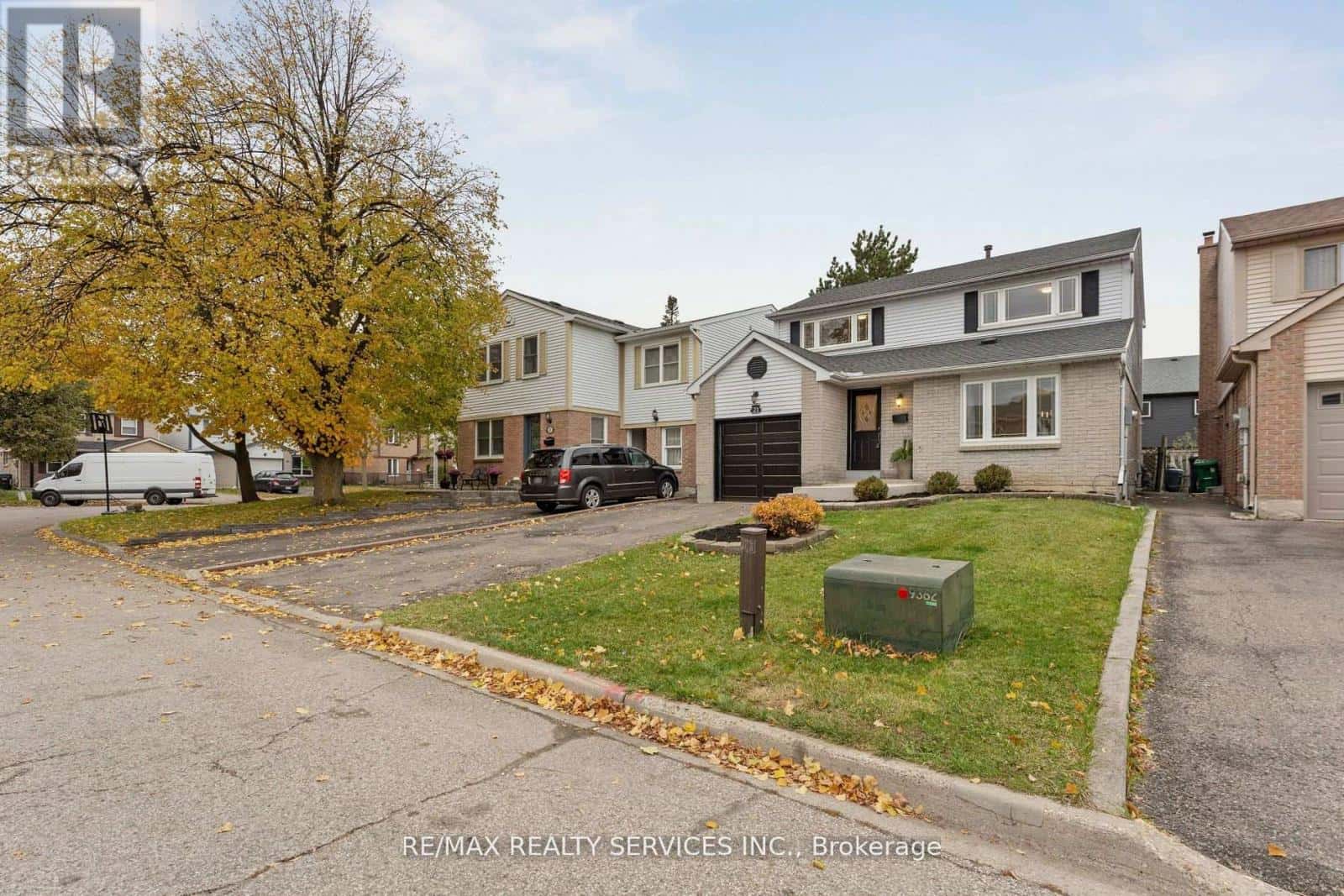 21 MAJESTIC CRESCENT — Brampton (Central Park), Ontario - Photo 3 of 44