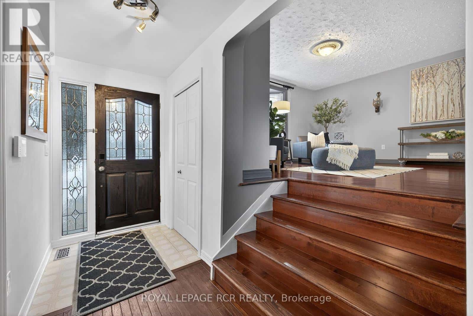 11 HILLTOP DRIVE — Caledon (Caledon East), Ontario - Photo 2 of 49