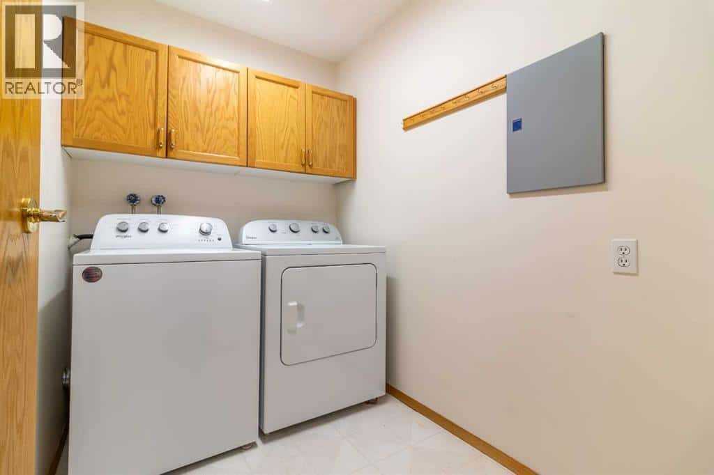 227, 75 1 Avenue S — Lethbridge, Alberta - Photo 3 of 26