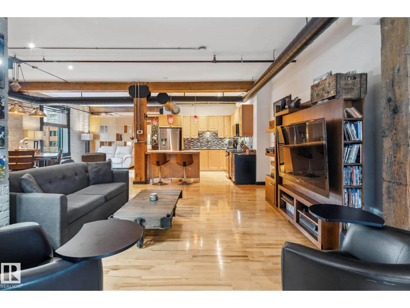 #302 10169 104 ST NW - Photo 4 of 52, Edmonton, Alberta