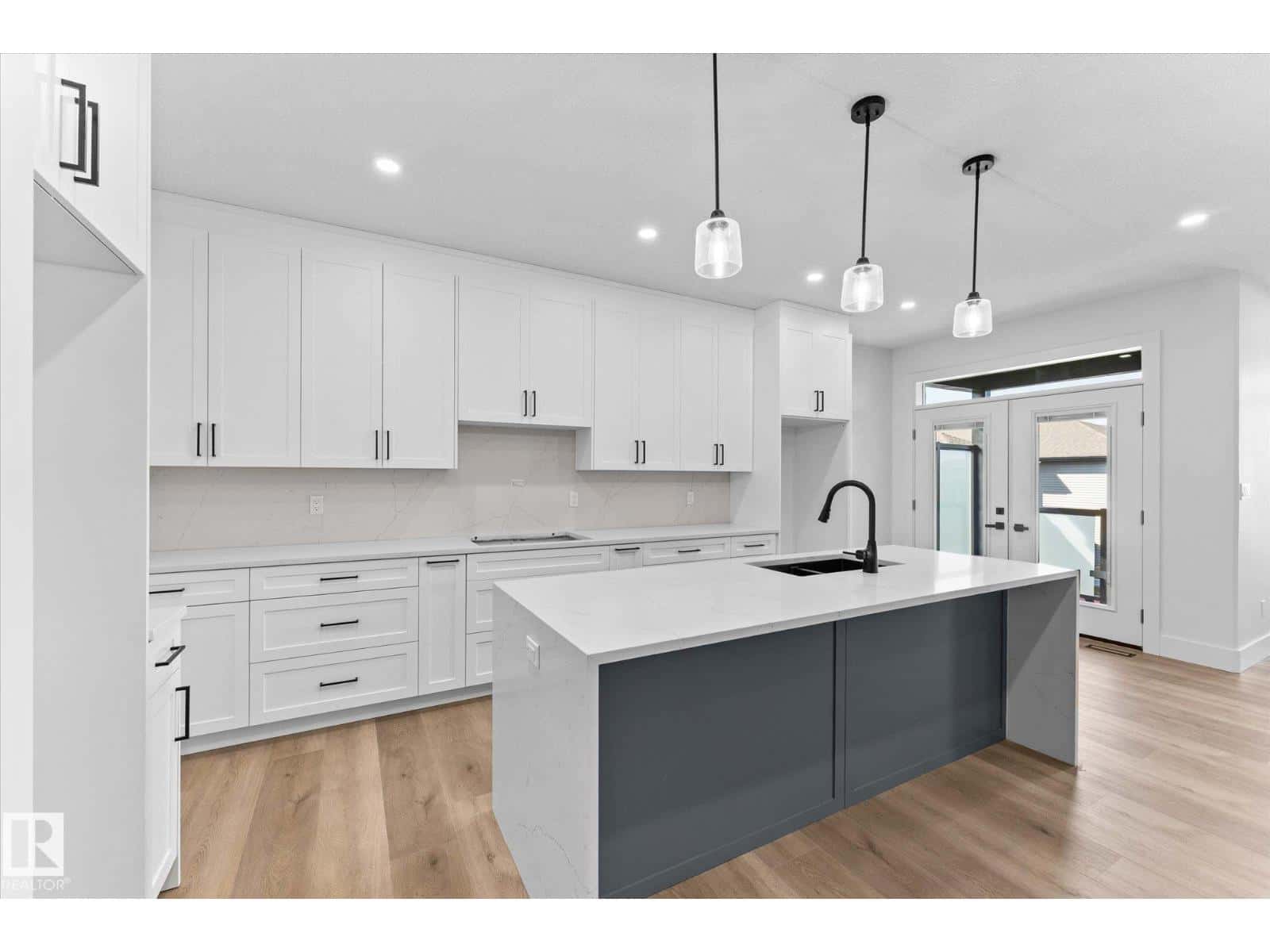 325 MEADOWVIEW DR — Fort Saskatchewan, Alberta - Photo 5 of 56