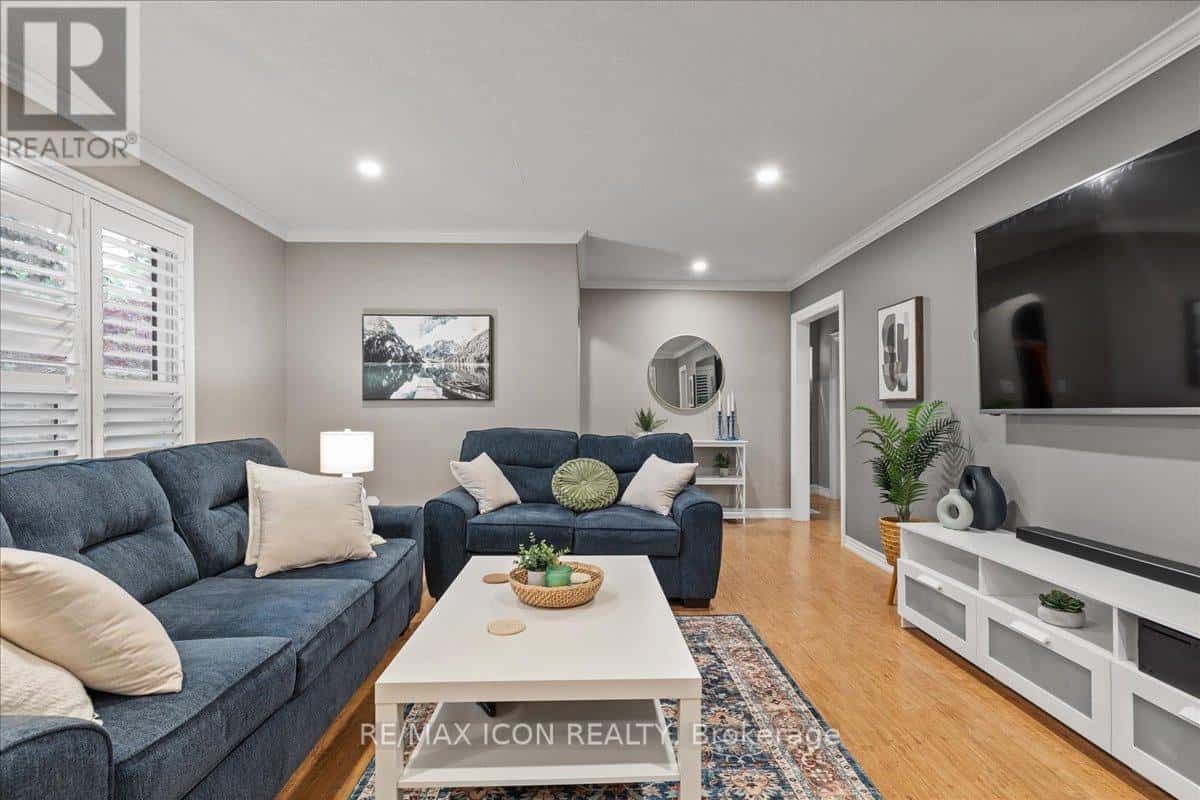 50 GROVE CRESCENT — Brantford, Ontario - Photo 5 of 16