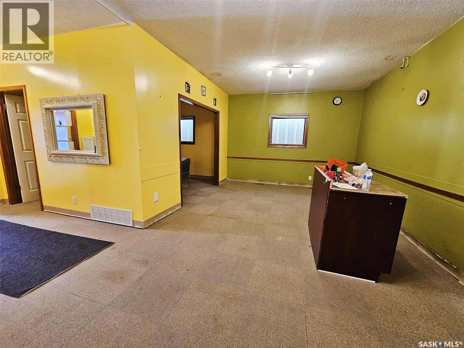 514 Main STREET — Broadview, Saskatchewan - Photo 5 of 42