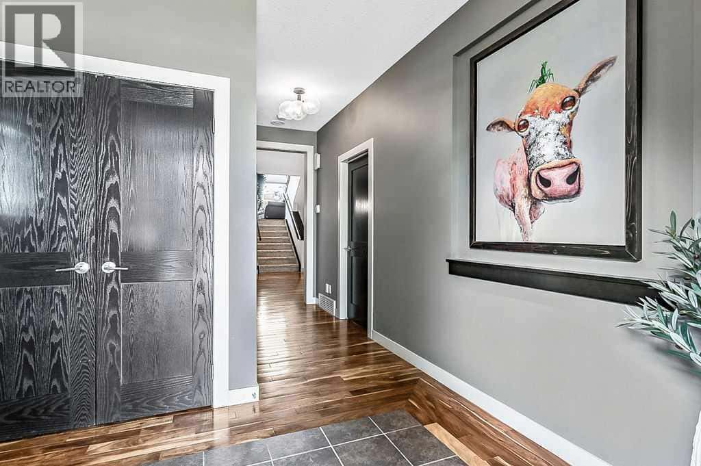 73 Evanspark Way NW — Calgary, Alberta - Photo 3 of 50