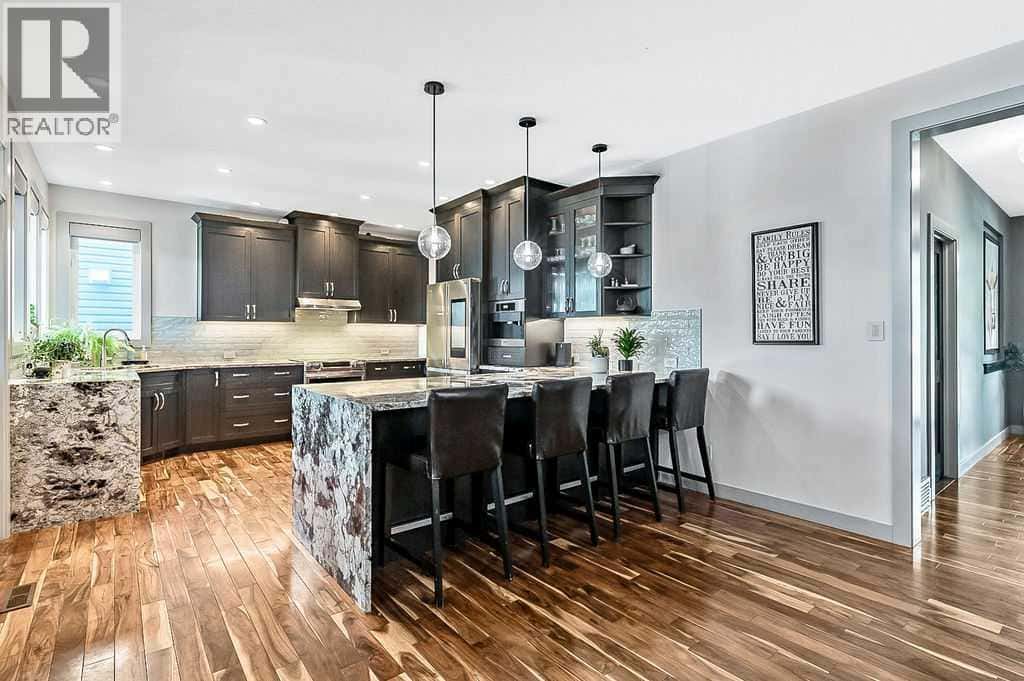 73 Evanspark Way NW — Calgary, Alberta - Photo 5 of 50