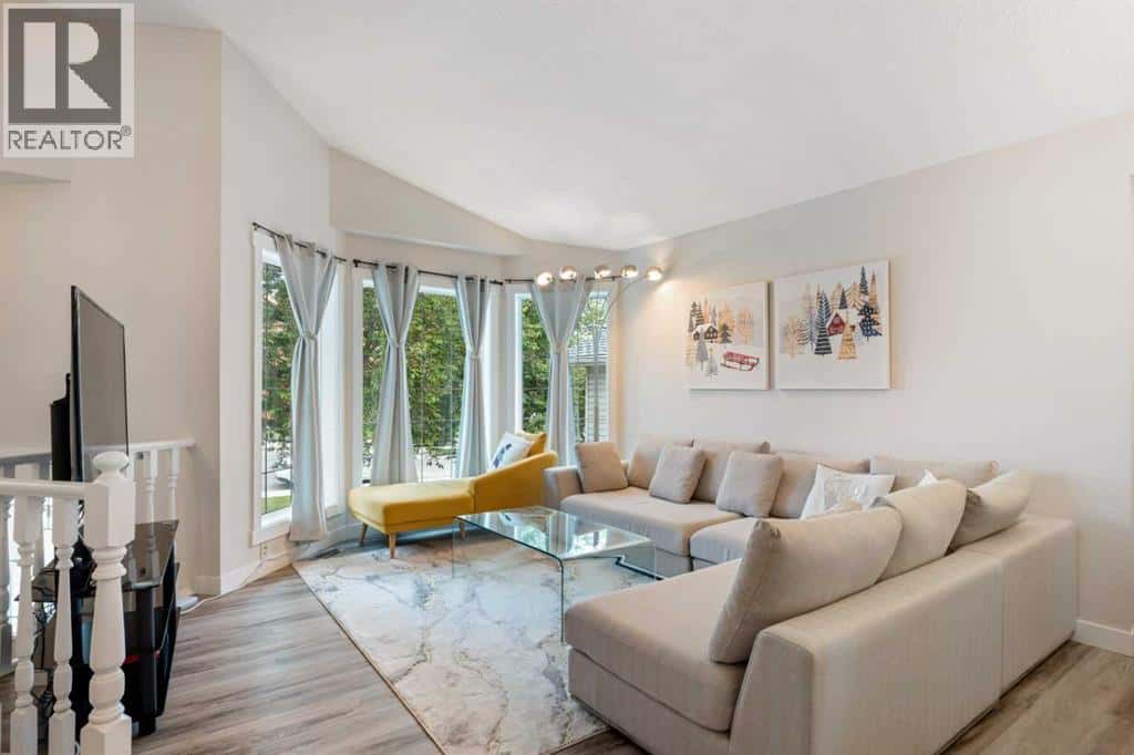 358 Hawkstone Drive NW — Calgary, Alberta - Photo 3 of 41