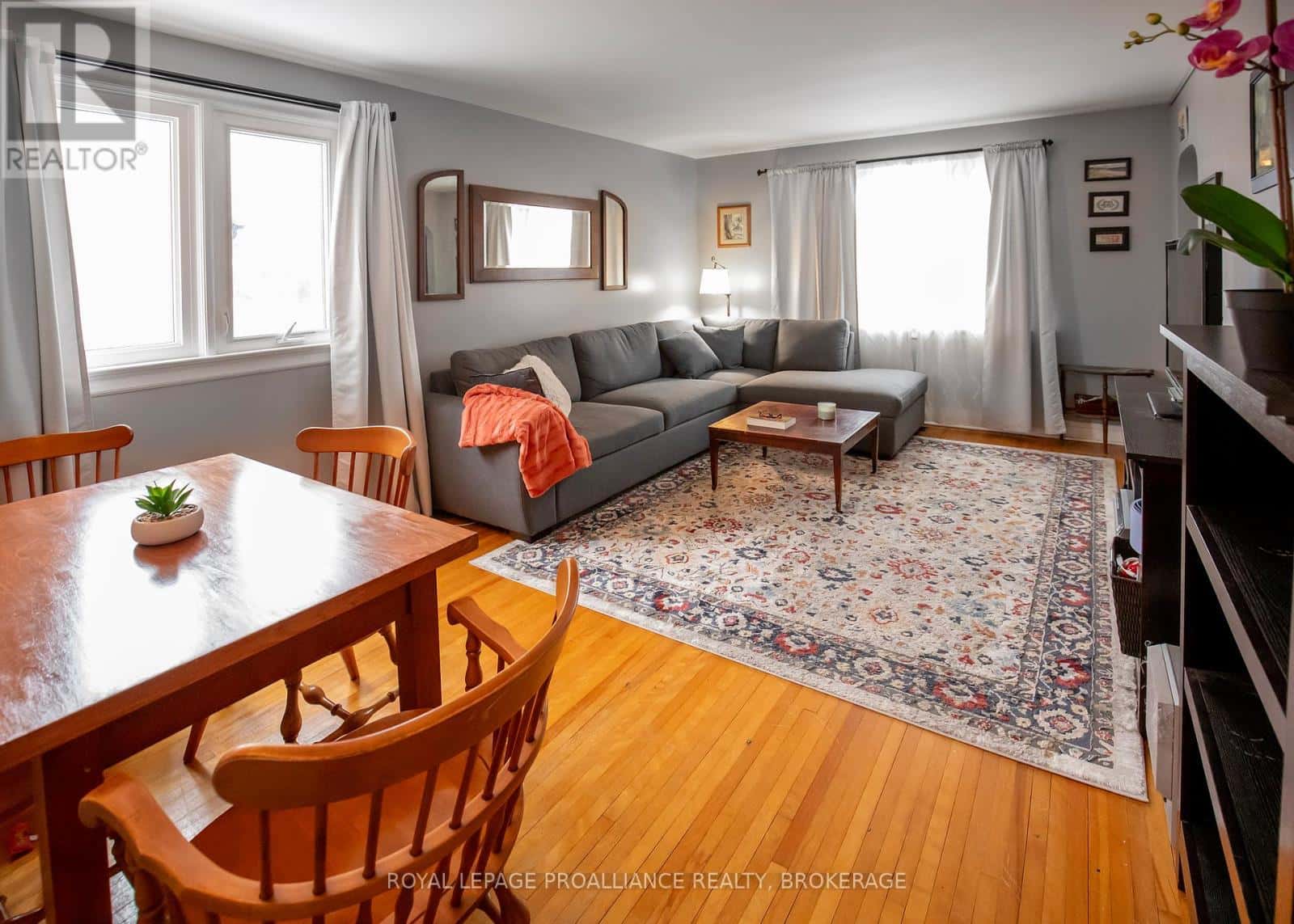 198 KINGSCOURT AVENUE — Kingston (East of Sir John A. Blvd), Ontario - Photo 2 of 16