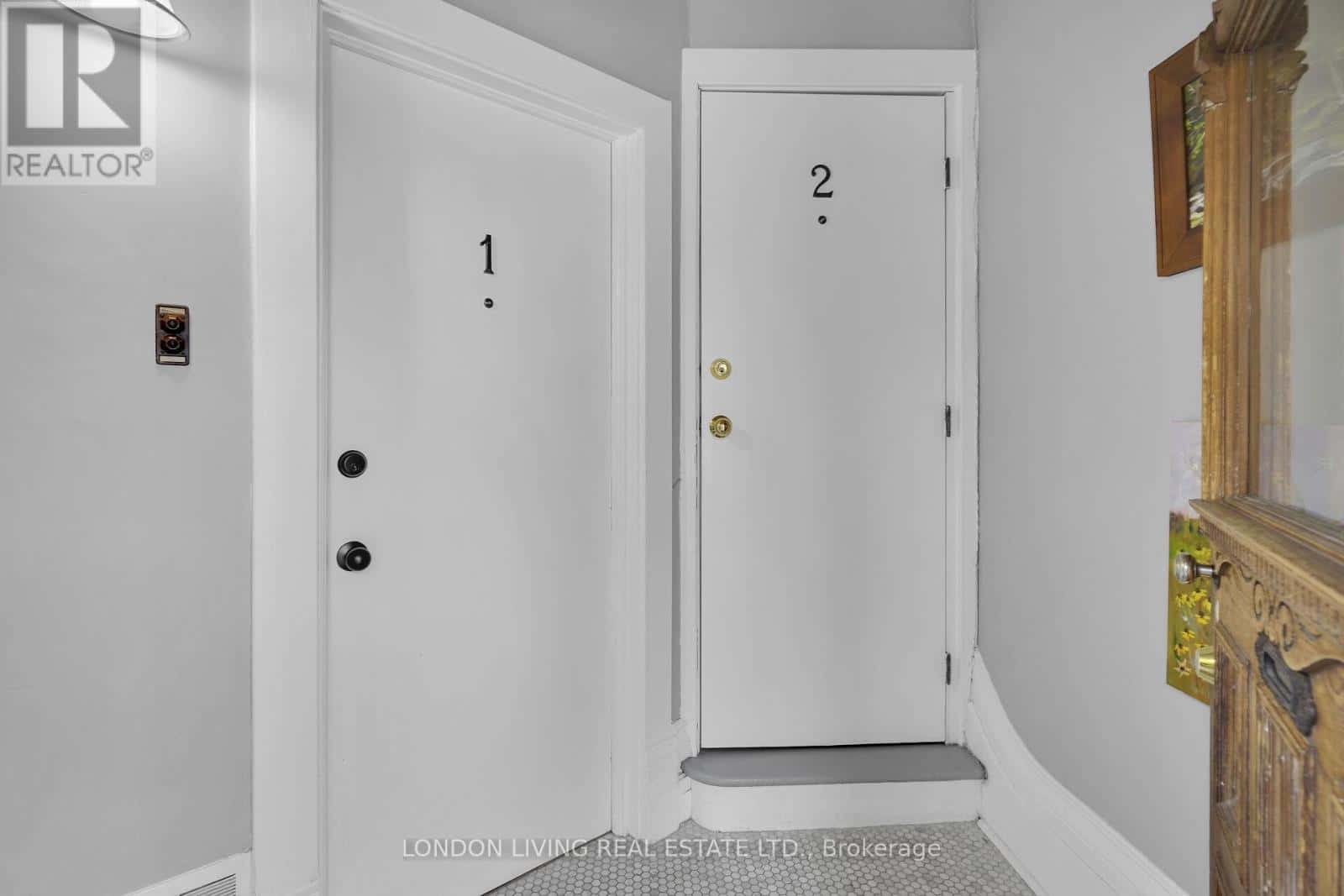 9 MARLEY PLACE — London South (South F), Ontario - Photo 5 of 50