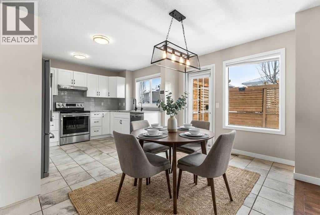 161 Douglasbank Way SE — Calgary, Alberta - Photo 5 of 31