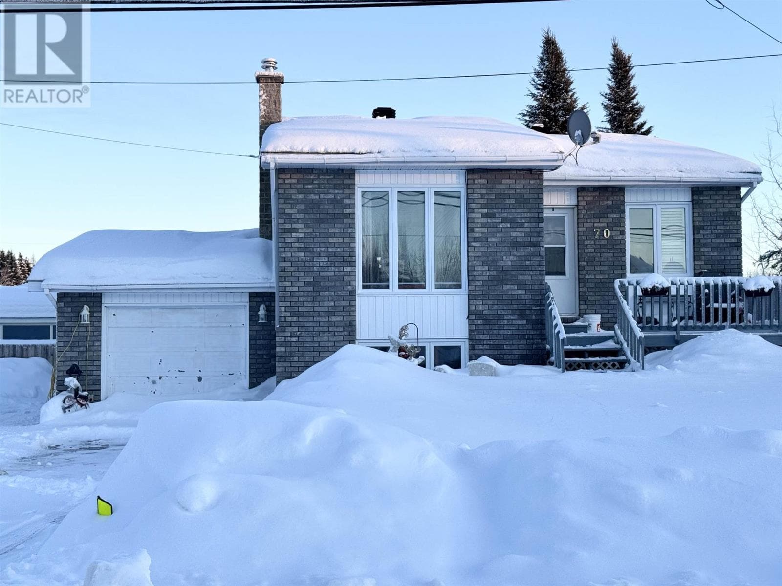 70 Richard ST — Chapleau, Ontario - Main photo