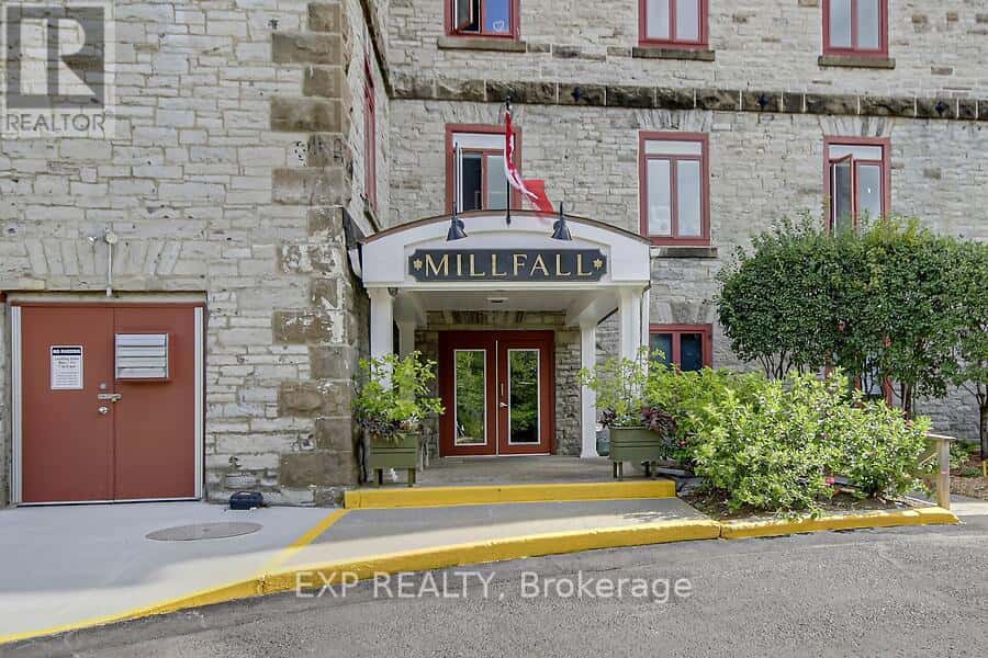 503 - 1 ROSAMOND STREET E — Mississippi Mills, Ontario - Photo 3 of 45