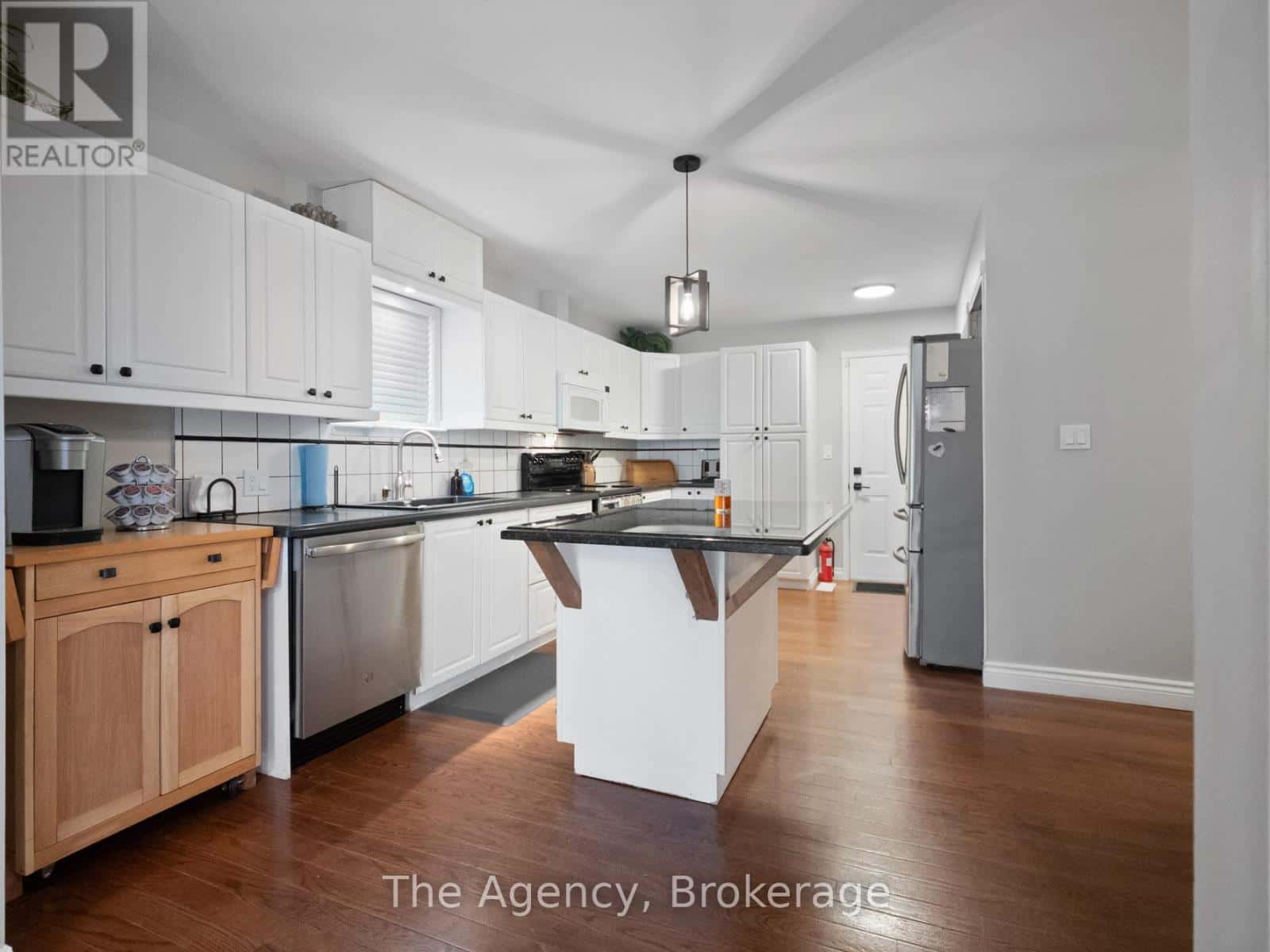 105 CALLA TERRACE — Welland (Prince Charles), Ontario - Photo 5 of 48