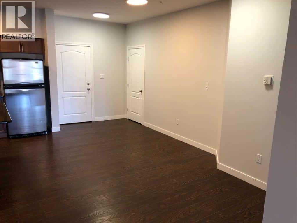 306, 4901 46 Street — Red Deer, Alberta - Photo 3 of 22