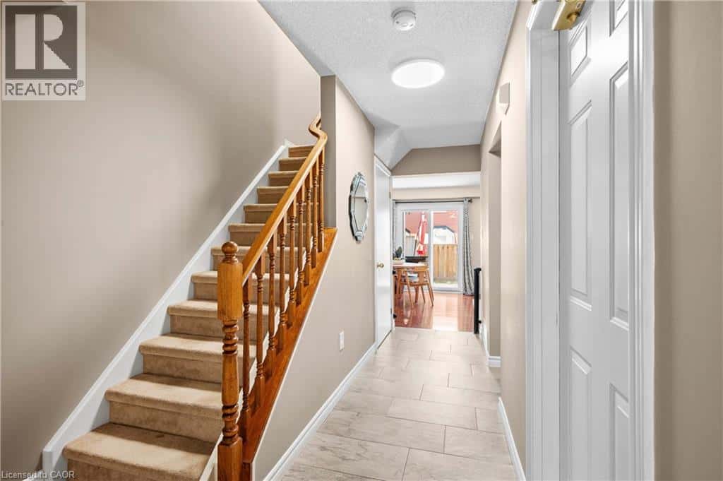 610 BARTON Street Unit# 12 — Stoney Creek, Ontario - Photo 3 of 25